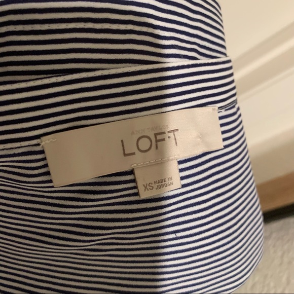 Ann Taylor LOFT blue and white striped blouse size XS - Picture 5 of 7